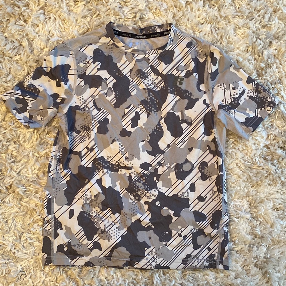 Boys Light Gray& Dark Gray sports T Shirt Size Medium (8)